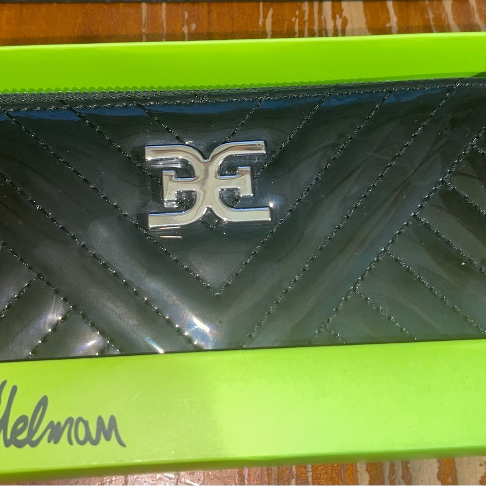 SAM EDELMAN Sophia Quilted Zipper Wallet  BLACK  Silver Logo New In Box w/tags